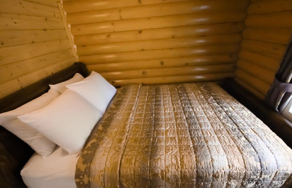 Mt. Revelstoke Alpine Chalets Extérieur photo