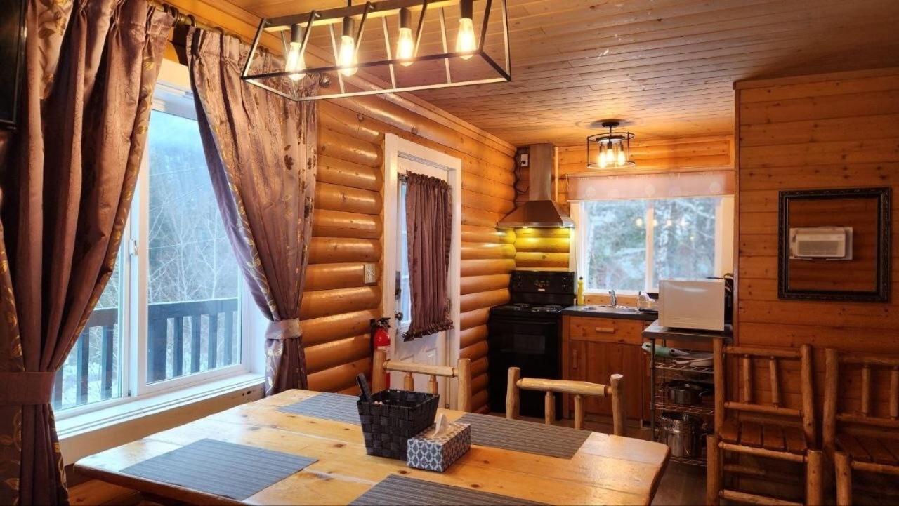 Mt. Revelstoke Alpine Chalets Extérieur photo
