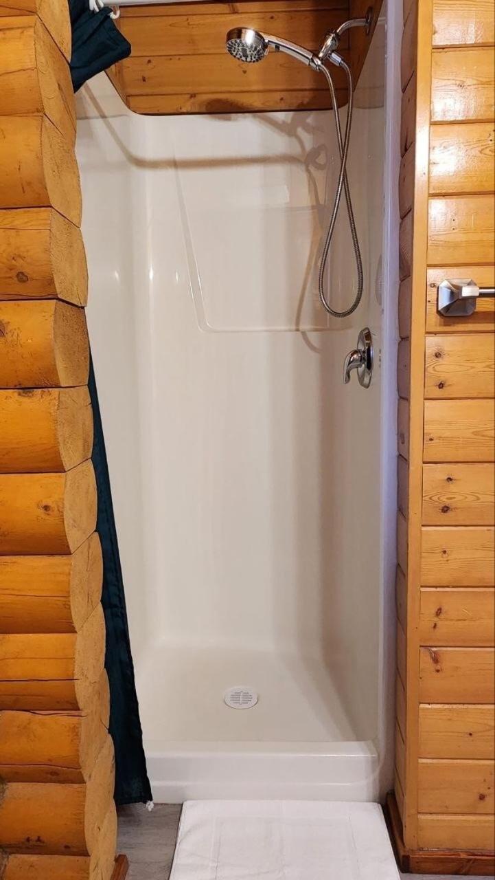 Mt. Revelstoke Alpine Chalets Extérieur photo
