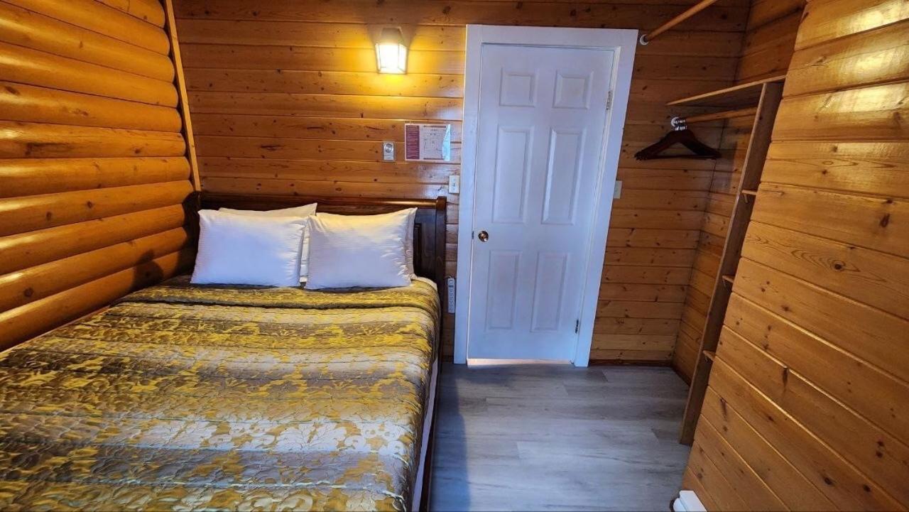 Mt. Revelstoke Alpine Chalets Extérieur photo